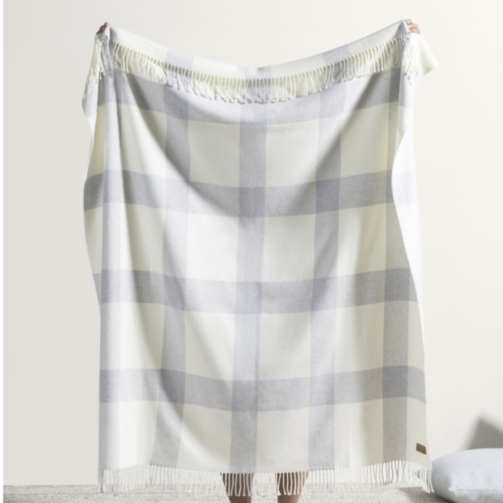 LANDS DOWNUNDER Silver Wellington Plaid Throw